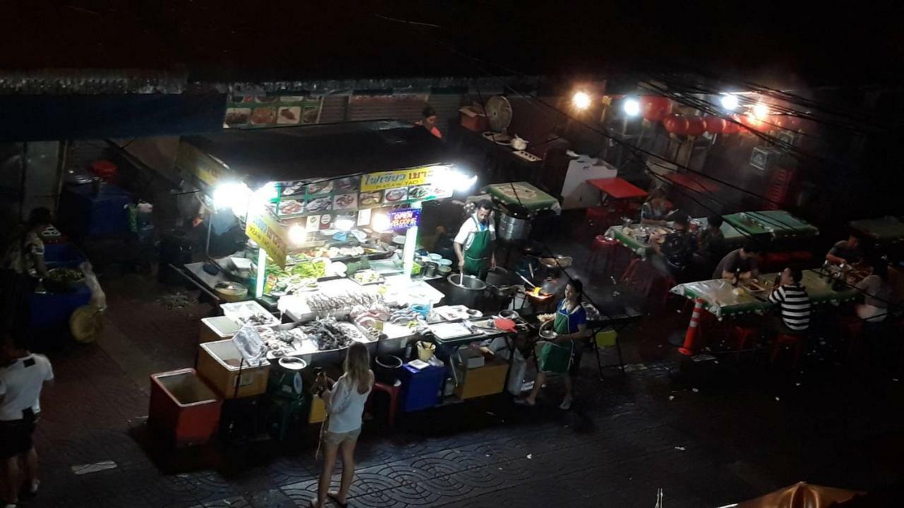 Stash Vandrarhem Bangkok Exteriör bild